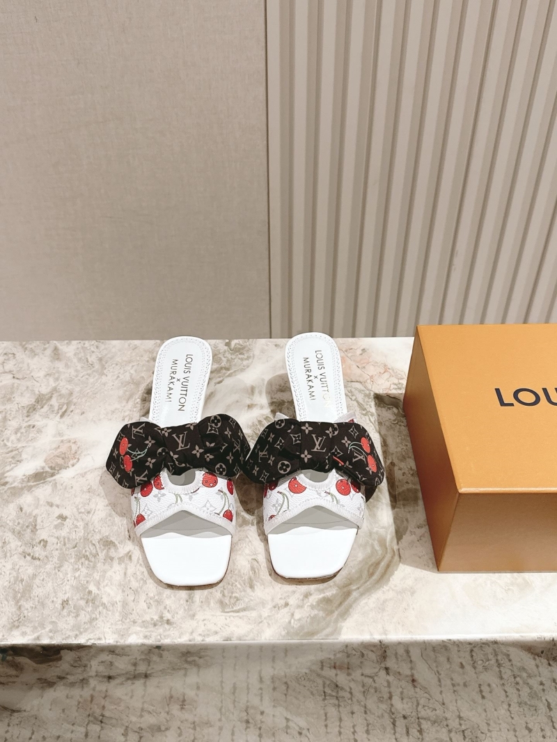 l0vis Vvtt0n slippers